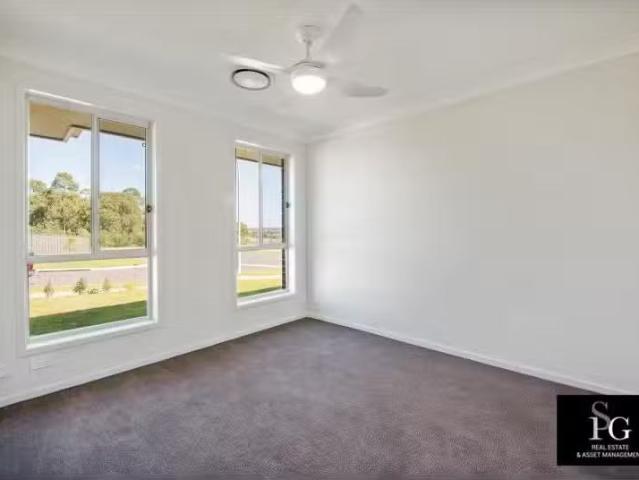 For Rent! 10 Percy Street, FARLEY Townhouse for rent Listed b.