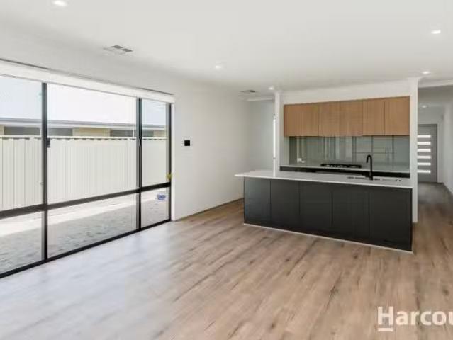 New 10 Primrose Loop, EGLINTON, WA 6034 House for Rent
