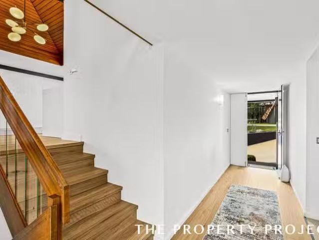 Unique 10 Takari Crescent, City Beach, WA 6015