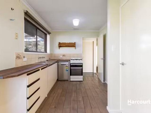 For Rent! 10 Vickers Court, Corio, VIC 3214 House for Rent