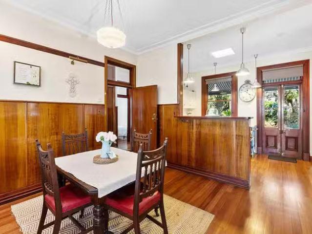 Deal! 10A Morell Street, Tamborine Mountain, QLD 4272