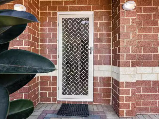 Charming 10A River Road, Cannington, WA 6107