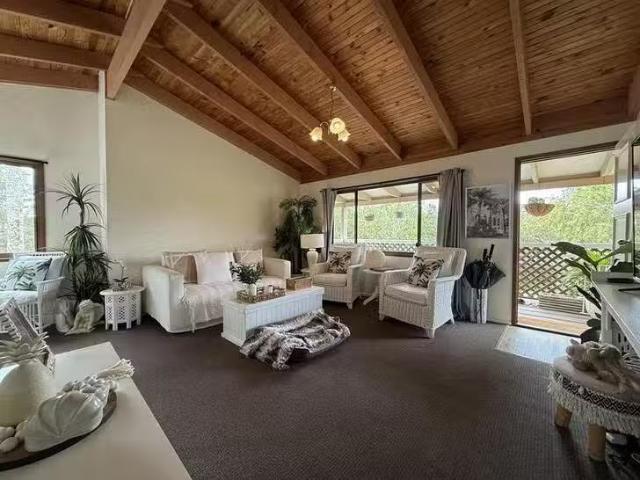 Deal! 1/13 Beaumont Court, Currumbin Waters, QLD 4223