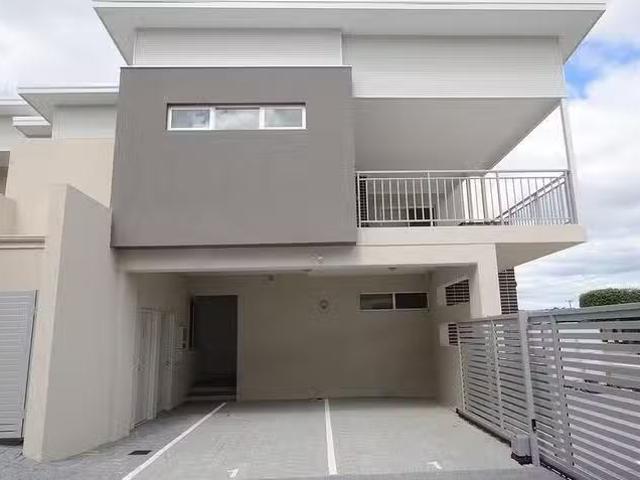 For Rent! 1/10 Montrose Way, Nollamara, WA 6061