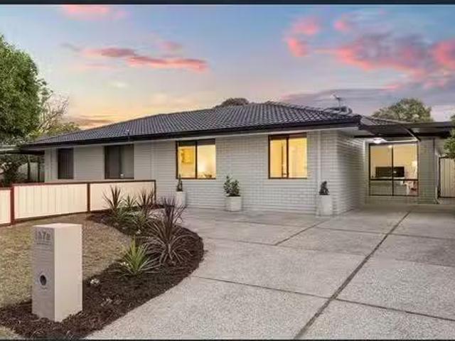 Unique 1/137 Wheatley Street, Gosnells, WA 6110