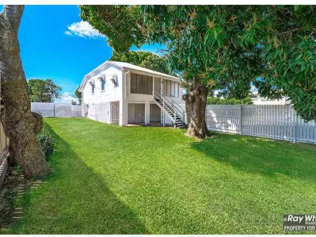 Rental! 1/17 Card Street, Berserker, QLD 4701