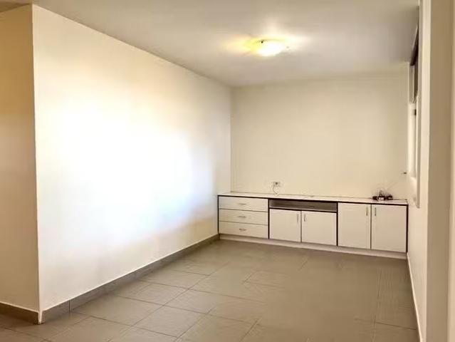 Cozy 117A Hawkesbury Road, Westmead, NSW 2145