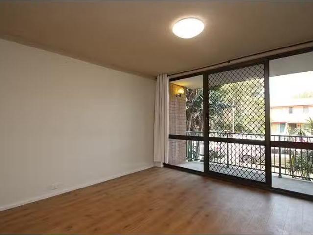 Charming 1/142 Railway Street, Cooks Hill Apartment for rent.