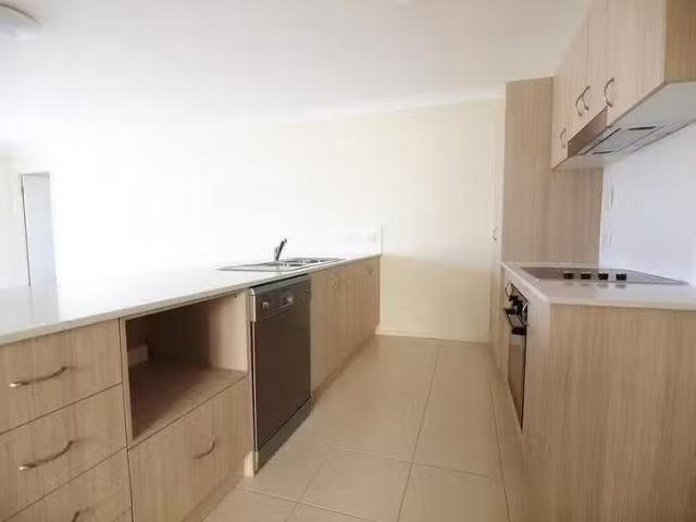 For Rent! 1/148 Bilby Drive, Morayfield, QLD 4506