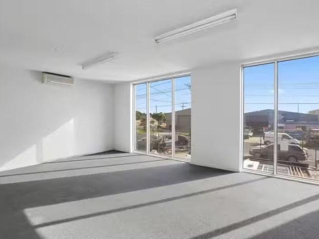 New 1/14 16 Enmore Street, North Geelong, VIC 3215 Industria.