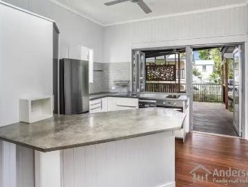 Cozy 114 Yundah Street, Shorncliffe, QLD 4017