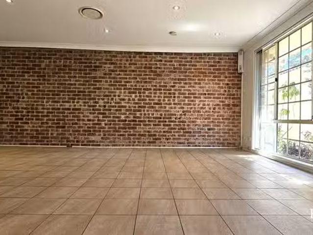 Just in! 11/5A BINALONG ROAD, Pendle Hill NSW 2145