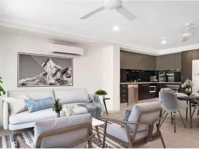 For Rent! 116/370 Gainsborough Drive, Pimpama Townhouse for re.