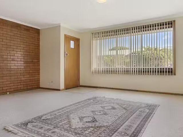 Nice 1/16 Roslyn Avenue, Romaine, TAS 7320
