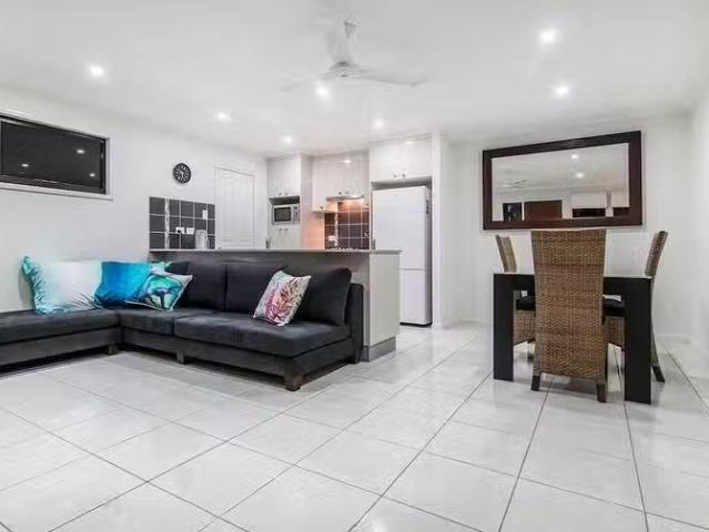 Rental! 1/16 Sophia Street, Mackay, QLD 4740