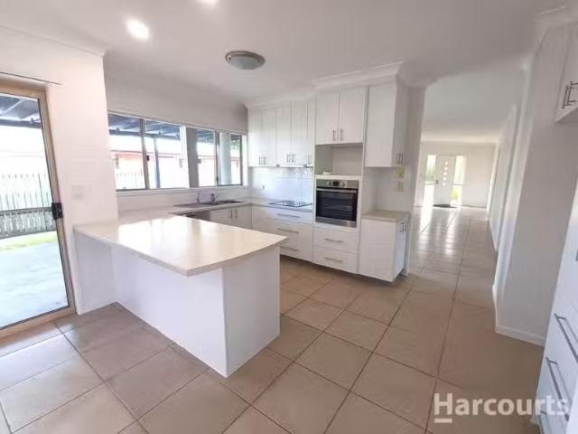Rental! 118 Corser Street, POINT VERNON, QLD 4655 House for.