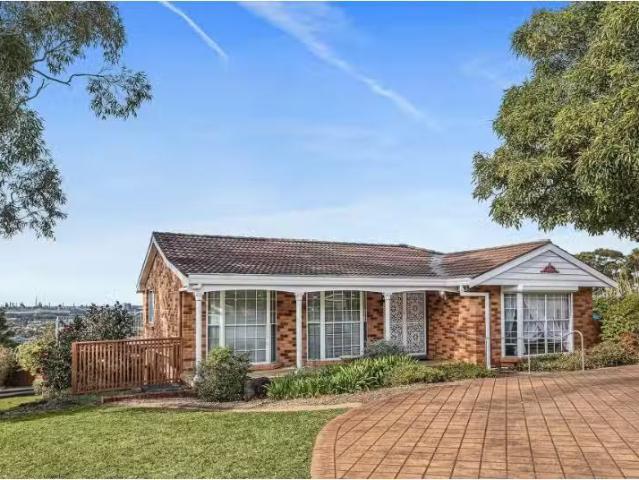Unique 118 Derribong Drive, Cordeaux Heights House for rent L.