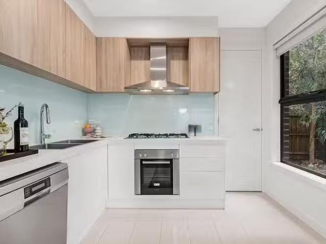 For Rent! 118 Ramu Parade, Heidelberg West, VIC 3081