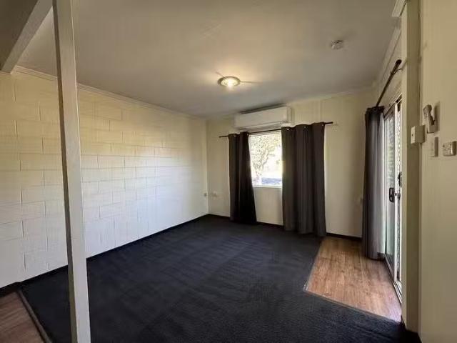 Unique 1/19 Banks Crescent, Sunset, QLD 4825