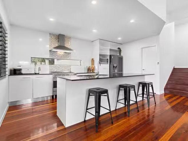 Nice 11 Noonameena Court, Mount Coolum, QLD 4573