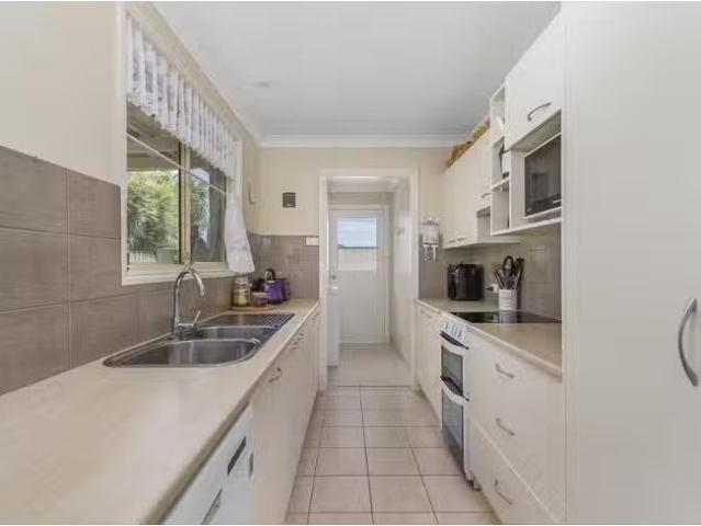 Nice 11 Cairncross Place, Port Macquarie, NSW 2444