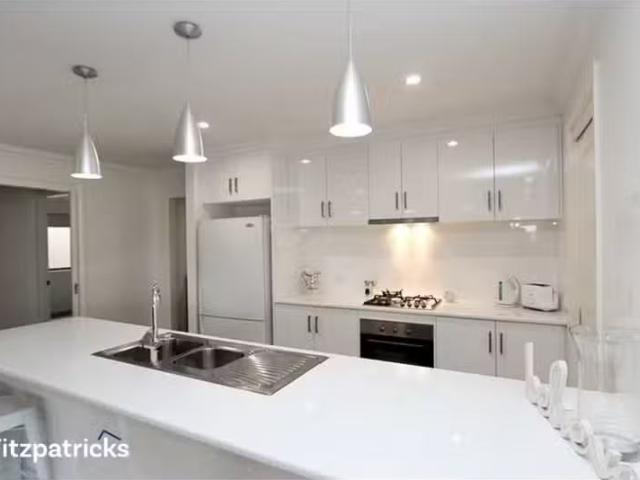 Charming 11 Charlton Street, Boorooma House for rent Listed b.