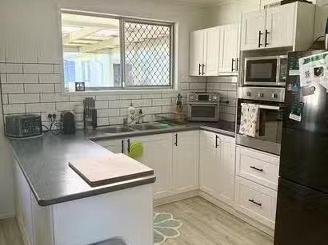 Nice 11 Coates Street, Kearneys Spring, QLD 4350