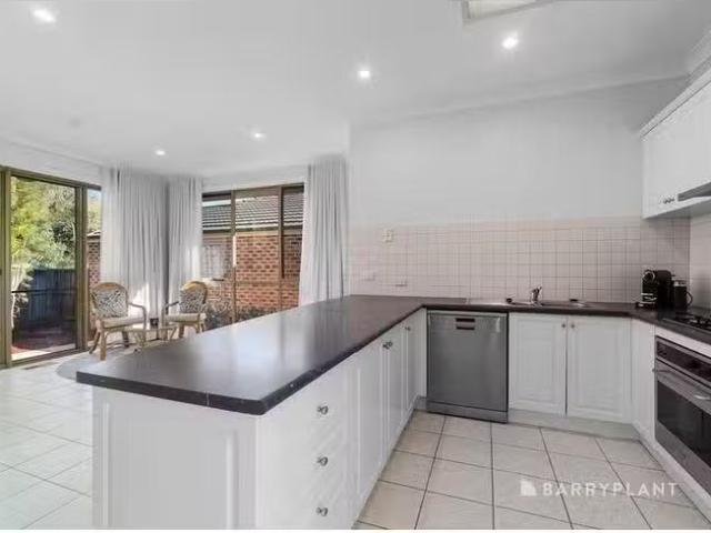 Rental! 11 Junction Street, Ringwood, VIC 3134