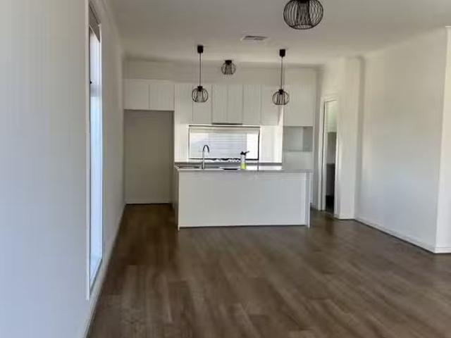 Rental! 1/1 Jones Street, WOODVILLE, SA 5011 Townhouse for R.