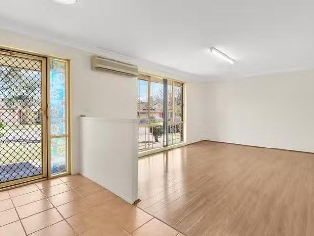 Charming 11 Kentia Court, Stanhope Gardens, NSW 2768