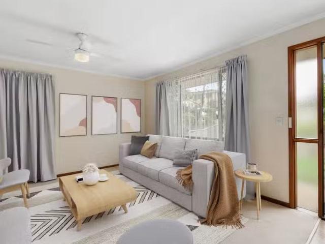 Charming 11 Lugano Street, Riverhills QLD 4074