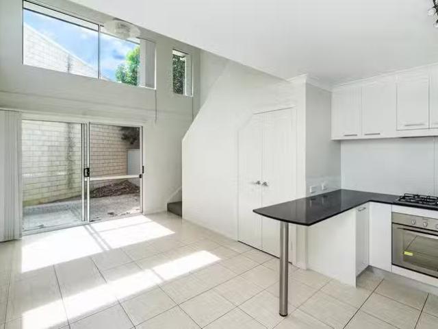 Cozy 11 Wem Lane, Bertram, WA 6167