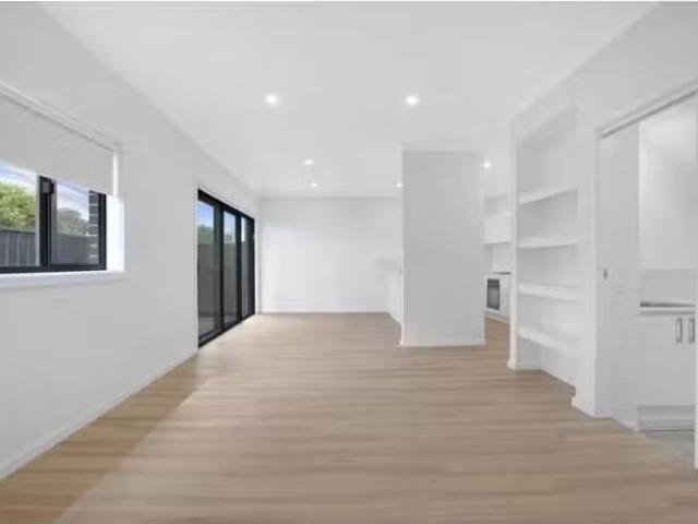 Unique 1/1a Davis Ave, Wallsend Townhouse for rent Listed by.
