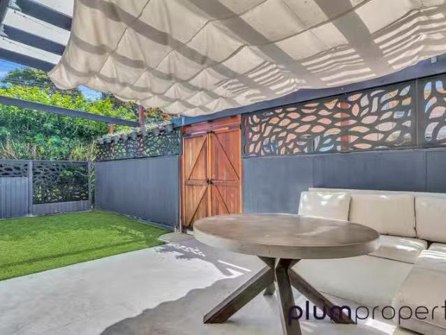 Charming 1/20 Alpha Street, Taringa QLD 4068