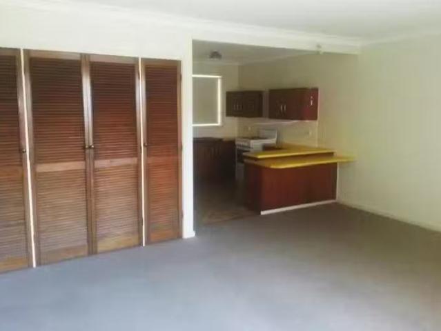 Deal! 1/20 Hollands Road, Nowra, NSW 2541