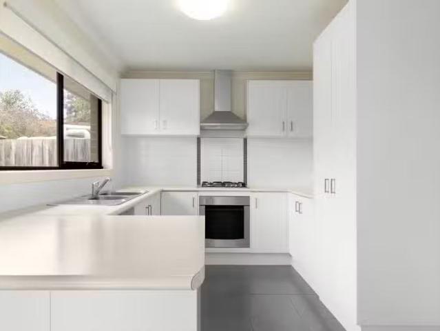 Deal! 12/10 Kingfisher Court, HASTINGS, VIC 3915 Unit for Rent