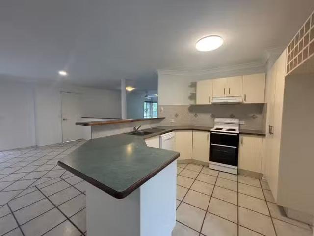Nice 121 Griffith Avenue, TEWANTIN, QLD 4565 House for Rent