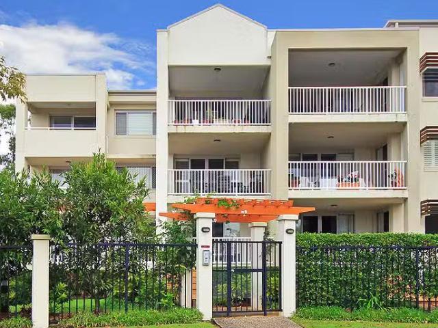 Nice 12/1 Riverwalk Avenue, Robina, QLD 4226