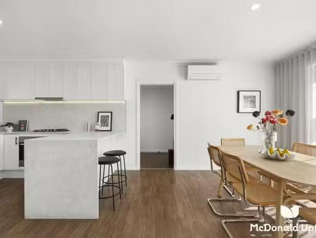 Cheap 1/27 Hampton Road, Essendon West, VIC 3040