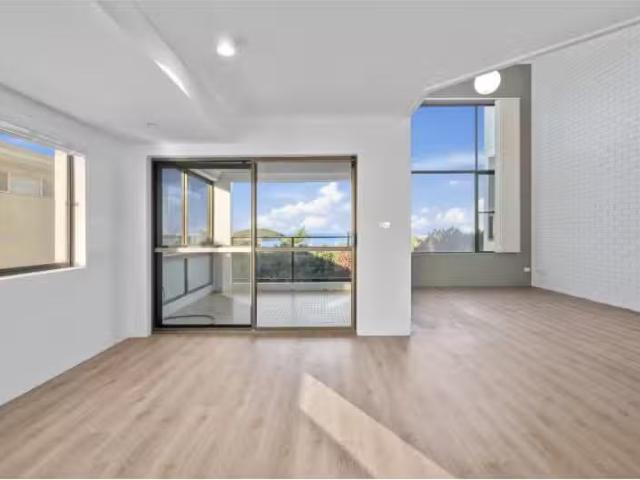Unique 1/24 Camperdown Street, COFFS HARBOUR Townhouse for ren.