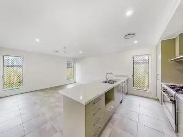 Cheap 126 Thornlands Road, Thornlands, QLD 4164