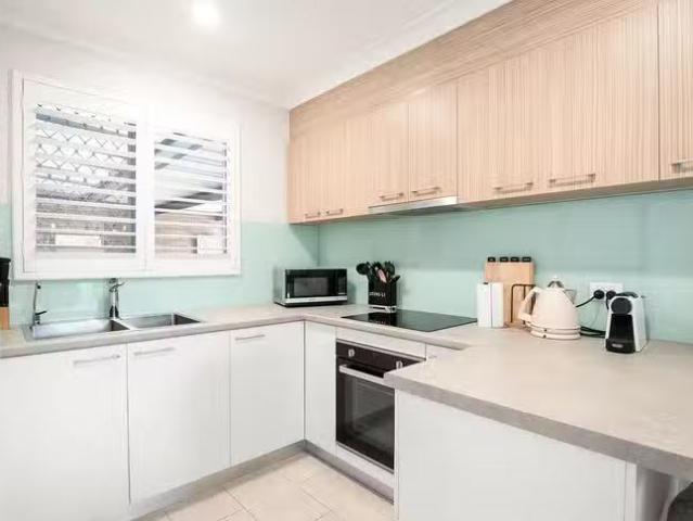 Nice 1/26 Grose Way, Noranda, WA 6062