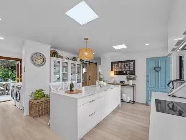 Unique 127/8 Melody Court, Warana, QLD 4575