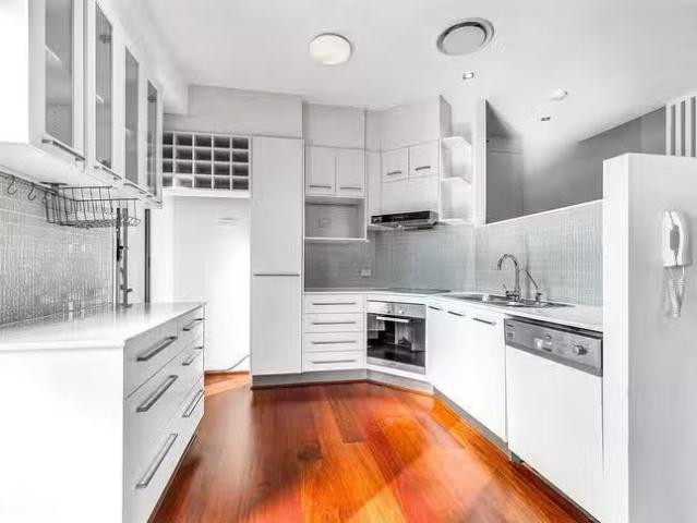 Rental! 1/28 Central Avenue, Indooroopilly, QLD 4068