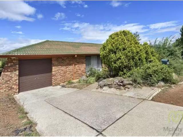 Unique 128 Newman Morris Circuit, Oxley House for rent Listed.