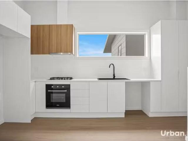 Charming 128A Araluen Terrace, Tullimbar Townhouse for rent L.