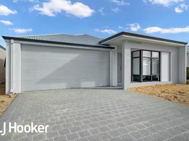 Cozy 12 Bundjalung Rise, Yanchep, WA 6035