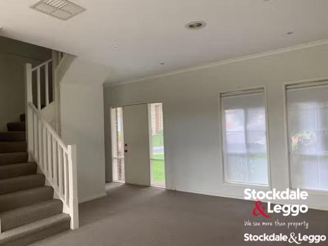 Just in! 12 Balerno Circle, Gowanbrae VIC 3043