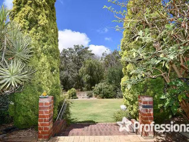 Unique 12 Chapman Road, Dawesville, WA 6211