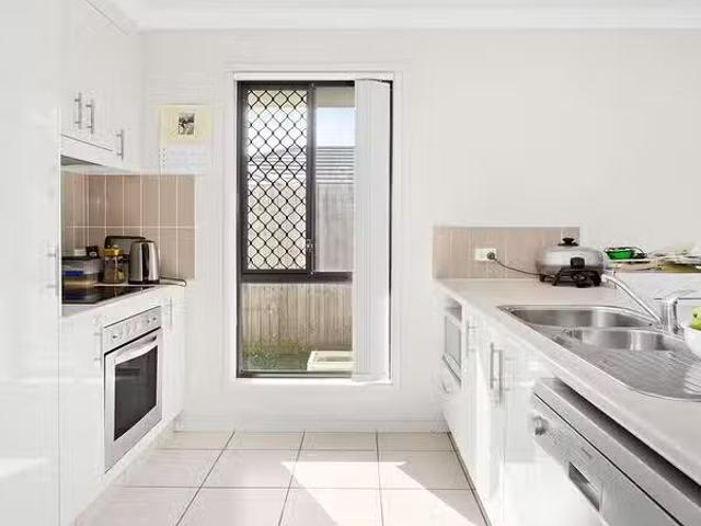 Charming 12 Goundry Drive, Holmview, QLD 4207